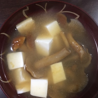 なめこ 豆腐 油揚げ 定番お味噌汁